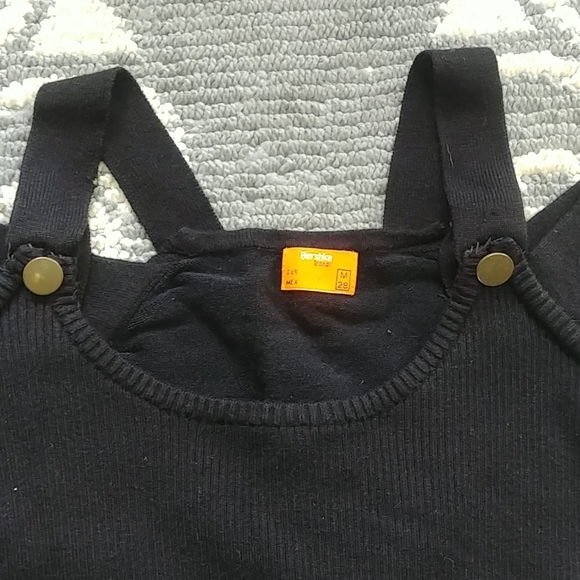 BERKSHA COLD SHOULDER TOP - Picture 2 of 8